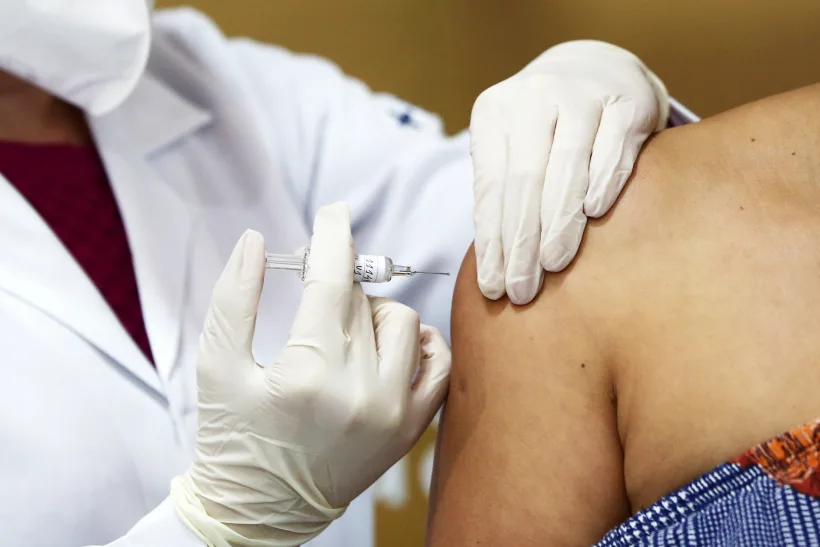 România a trecut un nou prag. Peste100.000 de persoane vaccinate anti-COVID în 24 de ore