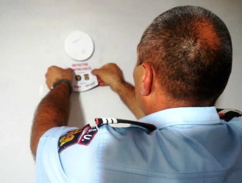 ISU va monta gratuit detectoare de fum în locuințe din Galați   