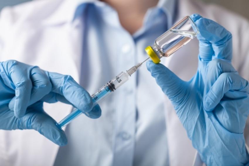 Persoanele cu risc crescut de boală severă, sfătuite să se vaccineze antigripal fără întârziere