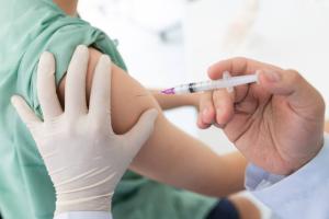 Peste 19.000 de copii &bdquo;restanțieri&rdquo; la vaccinarea ROR