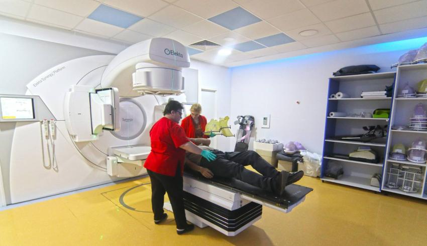 Ziua Mondială de Luptă împotriva Cancerului. Peste 80.000 de proceduri de radioterapie, realizate la Centrul de excelență în oncologie de la Galați