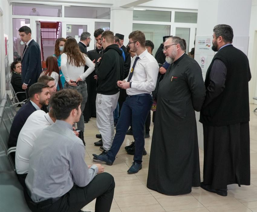 Preoți, seminariști și voluntari au donat sânge la Galați