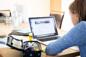 Obținerea calității de asigurat se poate face și online